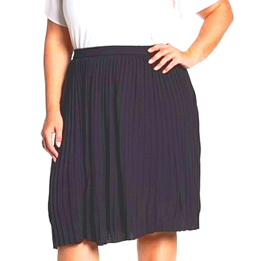 T Tahari Navy Pleated Pull-On Skirt (Plus Size) - Picture 2 of 5